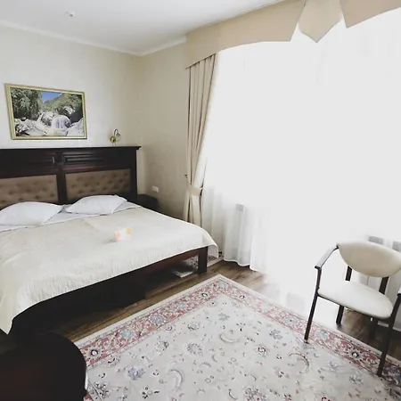 Solnichnaia Dolyna Resort *